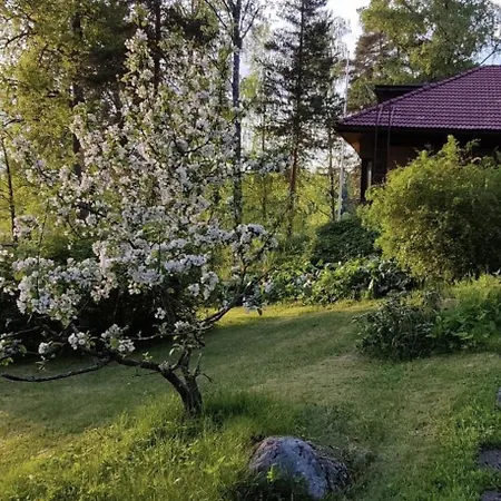 Historic Lakeside Villa Near Helsinki Sipoo