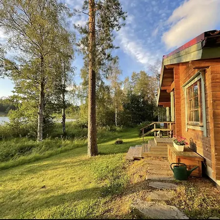 Historic Lakeside Villa Near Helsinki Sipoo